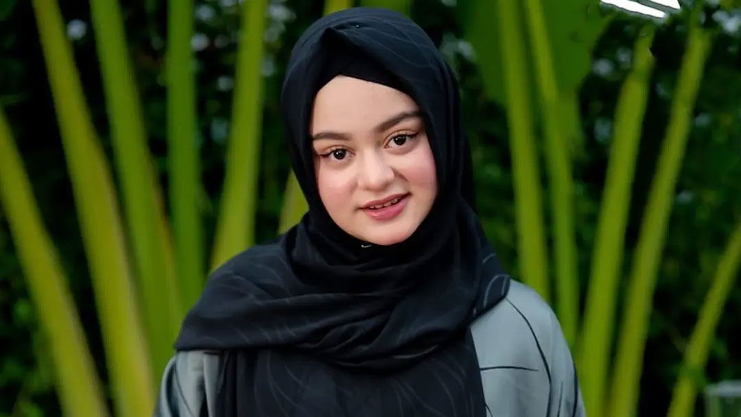 Child actress Simrin Lubaba quits showbiz, ties the knot