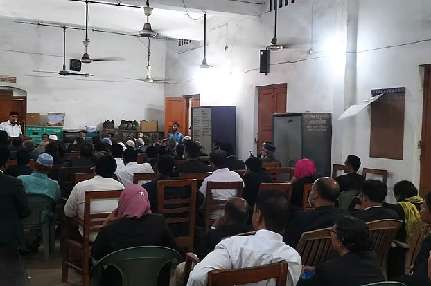 Employees fired for selling fake legal documents 